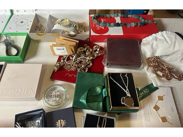 Ca. 46x sieraden, horloges en accessoires, w.o. byborn, cainté, inès rochinha, massimo dutti, heideman en bskind. - afbeelding 11 van  16