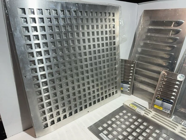 Ca. 46x ventilatieplaten en schoepenroosters gavo - afbeelding 2 van  7