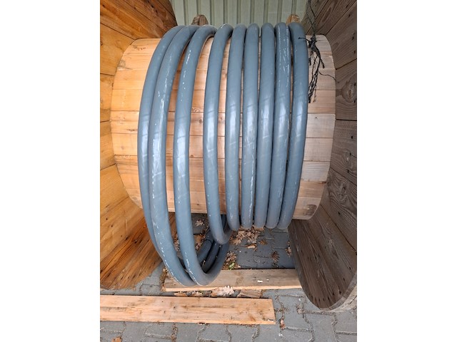 Ca. 47 meter grondkabel op 2x haspel - afbeelding 3 van  6