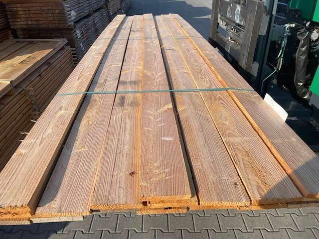 Ca. 47x douglas planken fijnbezaagd, 18x150mm, lengte 30/300cm, 17/400cm - afbeelding 1 van  3