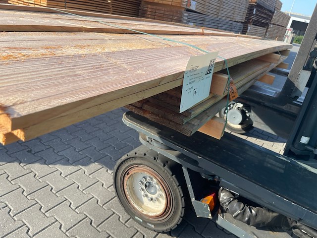 Ca. 47x douglas planken fijnbezaagd, 18x150mm, lengte 30/300cm, 17/400cm - afbeelding 2 van  3
