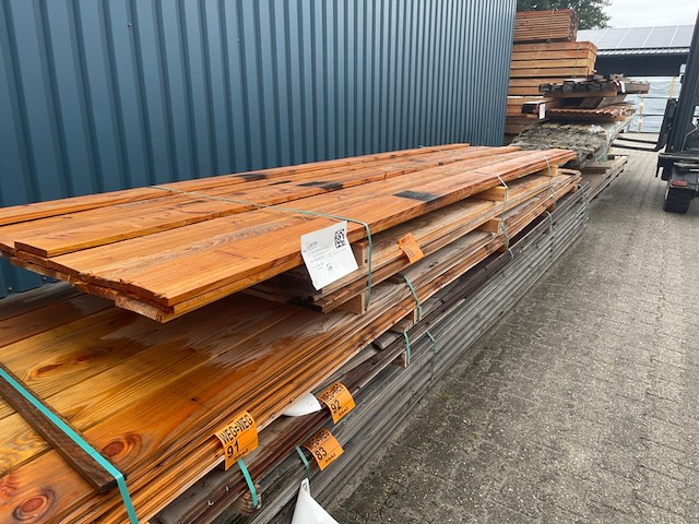 Ca. 47x douglas planken fijnbezaagd, 18x150mm, lengte 30/300cm, 17/400cm - afbeelding 2 van  3