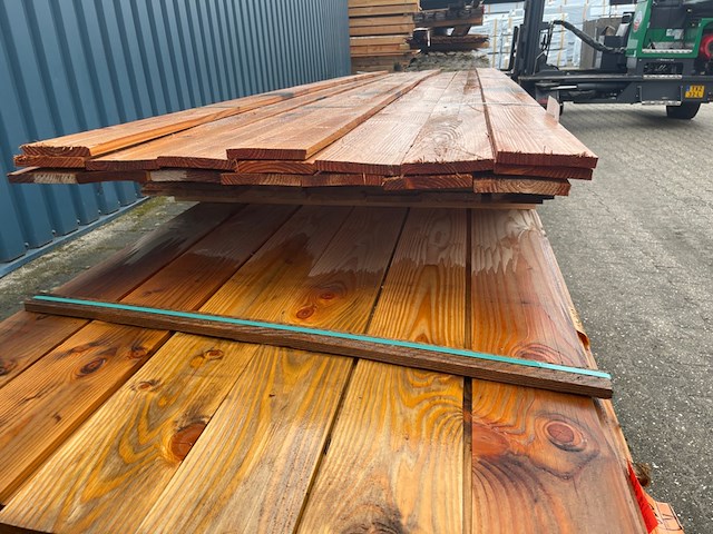 Ca. 47x douglas planken fijnbezaagd, 18x150mm, lengte 30/300cm, 17/400cm - afbeelding 3 van  3