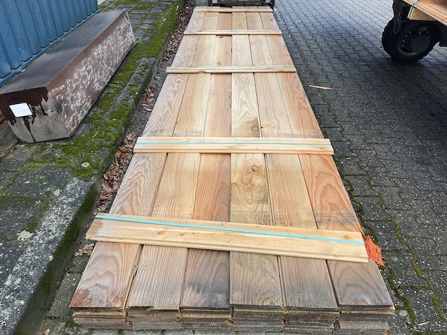 Ca. 47x douglas veer en groef, 18x185mm, lengte 500cm - afbeelding 1 van  3