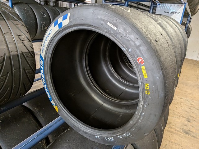 Ca. 47x raceband slicks t.b.v. porsche 992, michelin, hankook - afbeelding 6 van  43