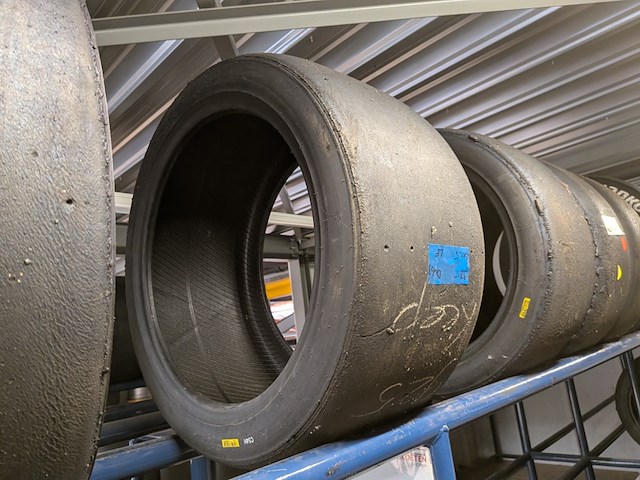 Ca. 47x raceband slicks t.b.v. porsche 992, michelin, hankook - afbeelding 17 van  43