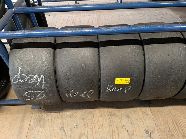 Ca. 47x raceband slicks t.b.v. porsche 992, michelin, hankook - afbeelding 31 van  43