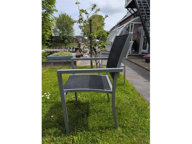 Ca. 47x terrasstoel met 5x tafel en 2x parasolvoet - afbeelding 2 van  15