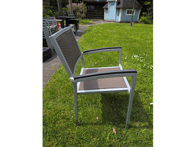 Ca. 47x terrasstoel met 5x tafel en 2x parasolvoet - afbeelding 7 van  15