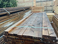 Ca. 48x douglas balken fijnbezaagd, 50x100mm, lengte 300cm - afbeelding 1 van  3