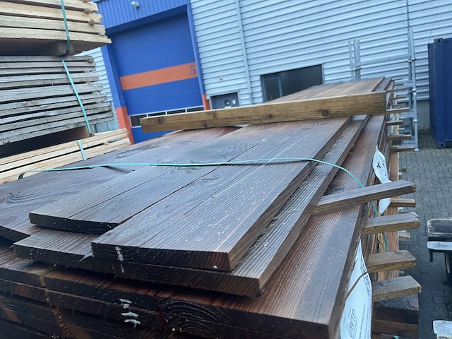 Ca. 48x douglas planken fijnbezaagd, 22x200mm, lengte 450cm - afbeelding 1 van  3
