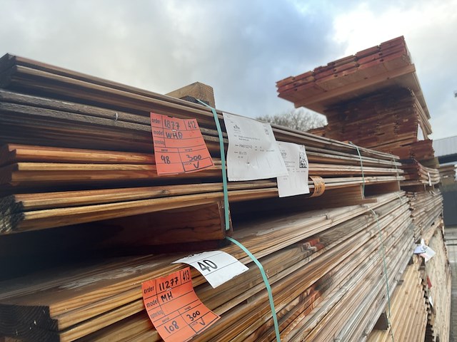 Ca. 48x douglas wisselsponning, 18x190mm, lengte 300cm - afbeelding 2 van  3