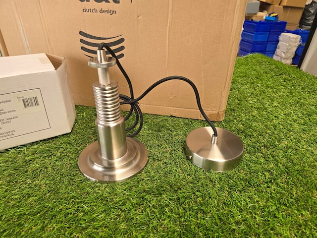 Ca. 48x dutch design hanglamp 24x zwart en 24x chrome d&t - afbeelding 2 van  12
