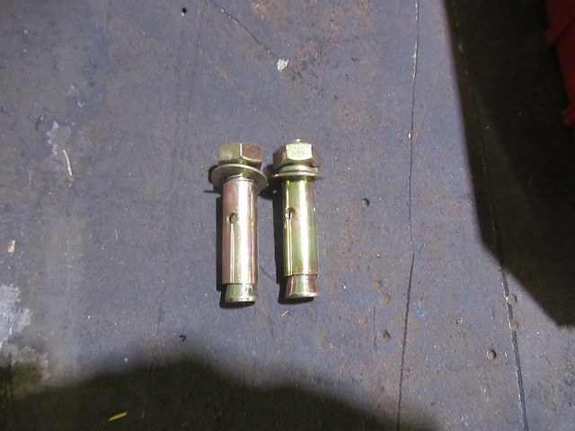 Ca. 48x keilbouten - afbeelding 1 van  2