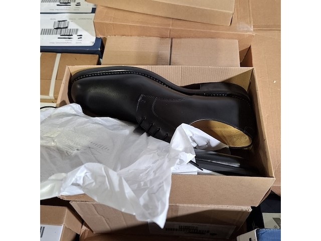 Ca. 48x paar diverse schoenen, o.a. haix en neskrid - afbeelding 4 van  7