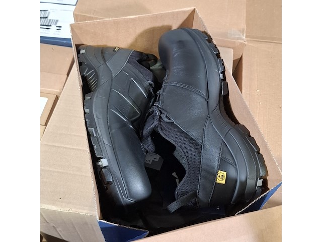 Ca. 48x paar diverse schoenen, o.a. haix en neskrid - afbeelding 6 van  7