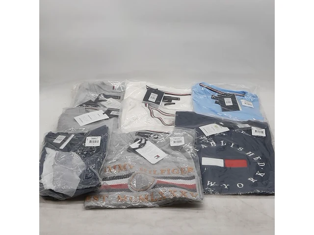 Ca. 48x t-shirt, tommy hilfiger - afbeelding 1 van  36