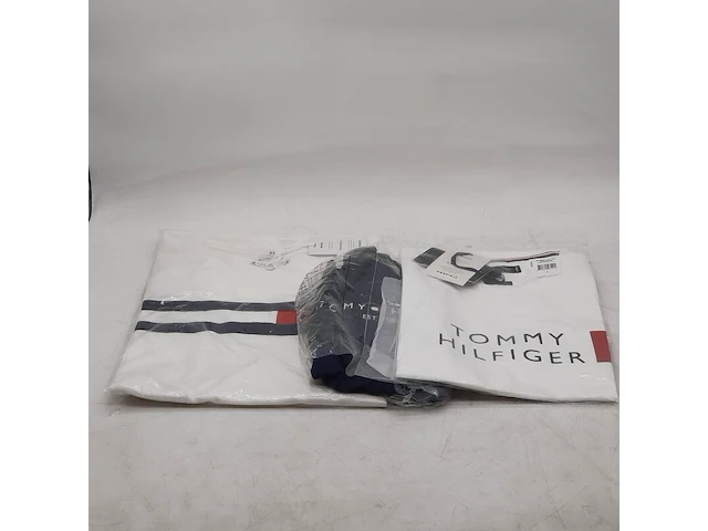 Ca. 48x t-shirt, tommy hilfiger - afbeelding 28 van  36