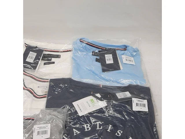 Ca. 48x t-shirt, tommy hilfiger - afbeelding 31 van  36