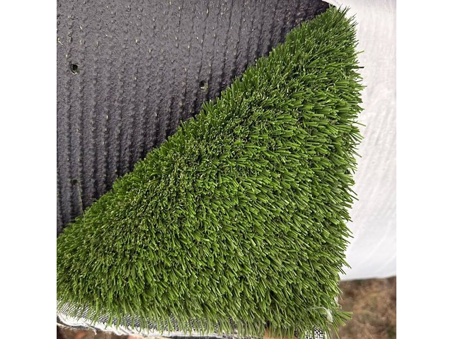 Ca. 49,2m2 kunstgras, 30 mm hoog, groen - afbeelding 1 van  2