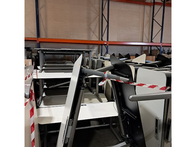 Ca. 49x bureau, o.a. ahrend - afbeelding 9 van  10