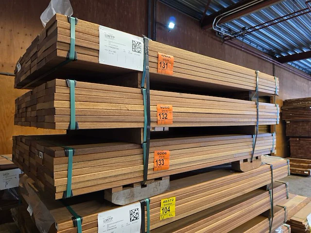 Ca. 49x guyana teak planken geschaafd, 25x140mm, lengte 185cm - afbeelding 4 van  4