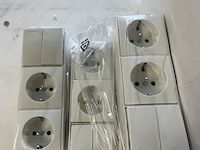 Ca. 49x inbouw stopcontacten, busch-jaeger - afbeelding 3 van  5