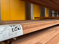 Ca. 49x meranti sponninglatten volhout onbehandeld, 15x36mm, lengte 580cm - afbeelding 3 van  3