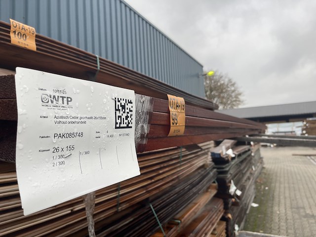 Ca. 4x aziatisch ceder geschaafd, 26x155mm, lengte 1/300cm, 1/360cm, 2/390cm - afbeelding 2 van  3