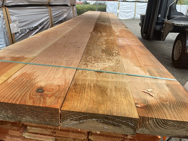 Ca. 4x douglas balken fijnbezaagd , 75x250mm, lengte 600cm - afbeelding 1 van  3