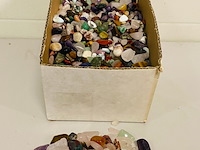 Ca. 5 kilo trommelstenen mix xs - afbeelding 1 van  5