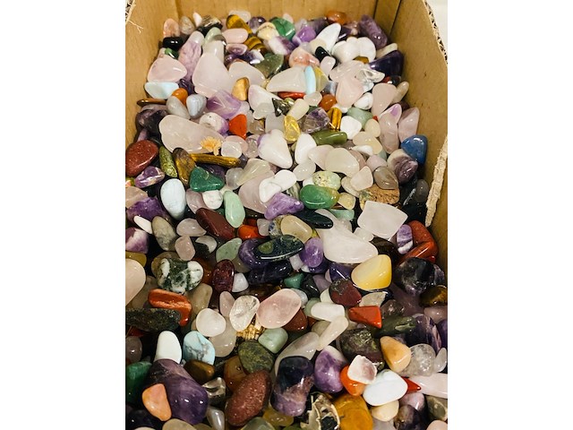 Ca. 5 kilo trommelstenen mix xs - afbeelding 4 van  5