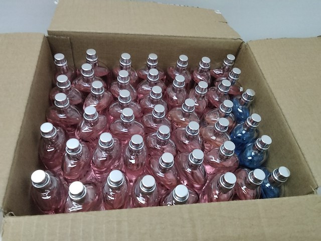 Ca. 50 testers parfum, la rive - afbeelding 1 van  2