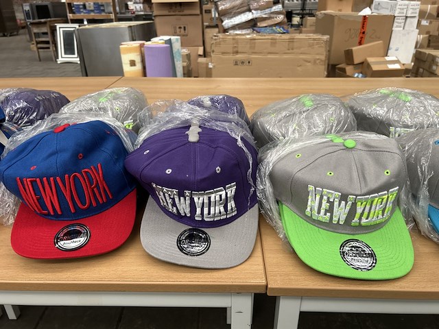 Ca. 500x diverse snapback petten - afbeelding 4 van  7