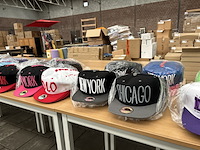 Ca. 500x diverse snapback petten - afbeelding 6 van  7