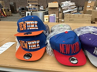 Ca. 500x diverse snapback petten - afbeelding 7 van  7