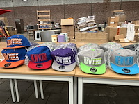 Ca. 500x diverse snapback petten - afbeelding 5 van  6