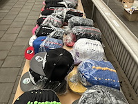 Ca. 500x diverse snapback petten - afbeelding 3 van  6