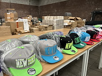 Ca. 500x diverse snapback petten - afbeelding 5 van  7