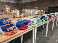 Ca. 500x diverse snapback petten - afbeelding 7 van  7