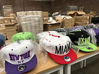 Ca. 500x diverse snapback petten - afbeelding 3 van  7