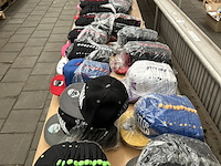 Ca. 500x diverse snapback petten - afbeelding 4 van  7