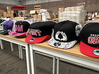 Ca. 500x diverse snapback petten - afbeelding 6 van  7
