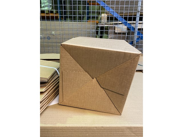 Ca. 500x verzenddozen 19x19x13cm met autolockbodem, bruin - afbeelding 3 van  3