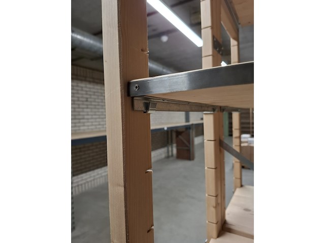 Ca 50mtr houten stelling - afbeelding 4 van  12