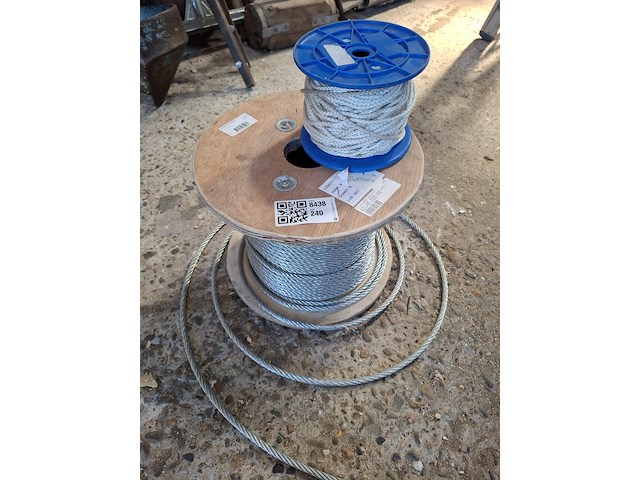 Ca 50mtr staaldraad, diam 8mm - afbeelding 1 van  3