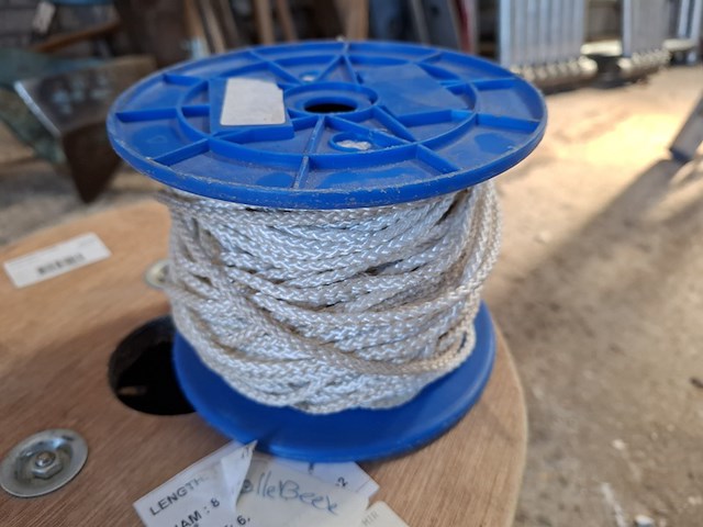 Ca 50mtr staaldraad, diam 8mm - afbeelding 2 van  3