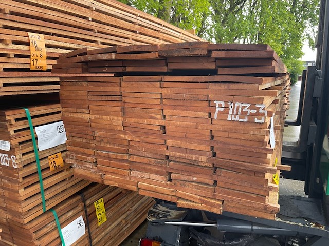 Ca. 50x angelim pedra beschoeiingsplanken, 20x200mm, lengte 350cm - afbeelding 3 van  3