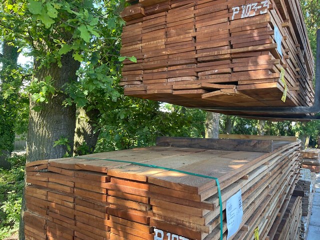 Ca. 50x angelim pedra beschoeiingsplanken, 20x200mm, lengte 450cm - afbeelding 1 van  3