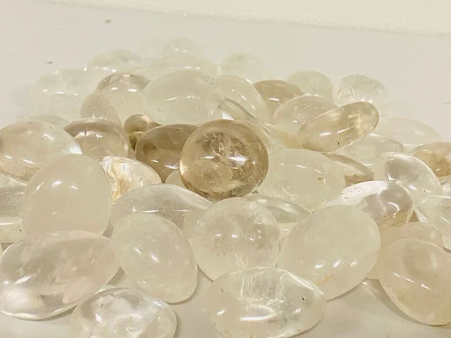 Ca. 50x bergkristal handstenen - afbeelding 3 van  4